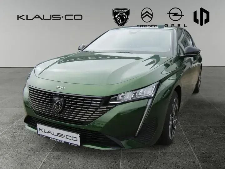 Grün / metfa vert olivine Neu 2025 Peugeot 308 Allure Limousine | 31.990 € (Fairer Preis) - Bild 1/3