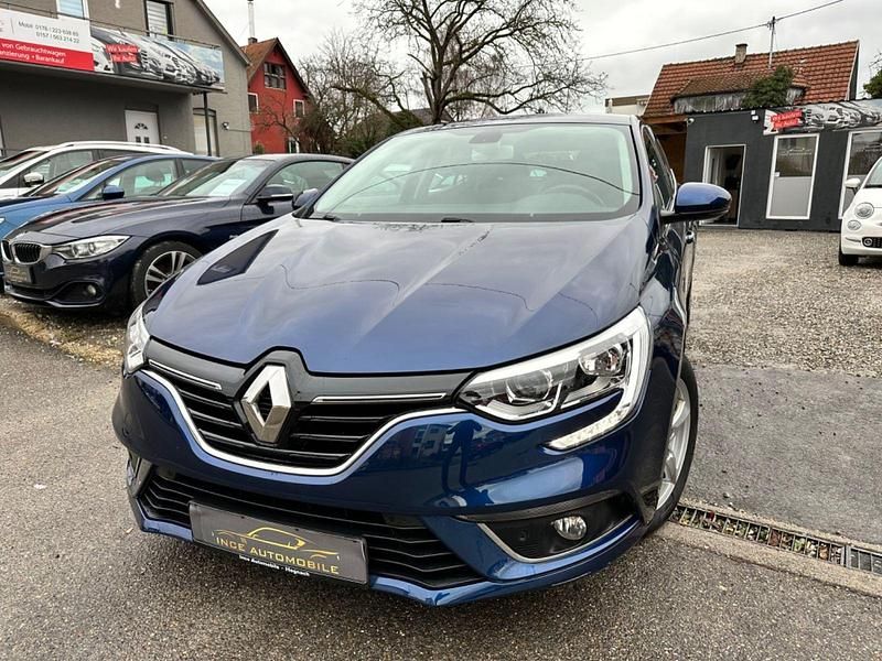 Blau Gebraucht 2016 Renault Mégane IV Experience Limousine | 11.499 € (Fairer Preis) - Bild 1/4