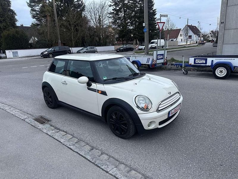 Gebraucht Mini ONE 75 PS (55 kW) 2011 Pepper white Kleinwagen