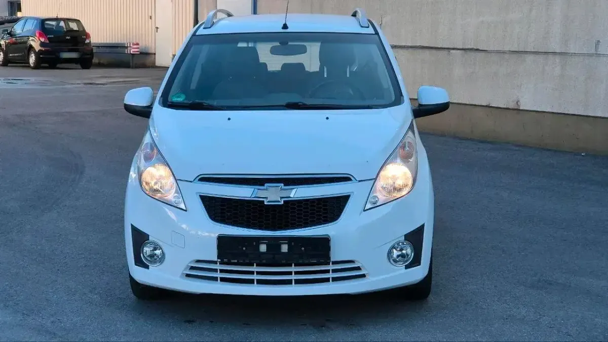 Brugt Chevrolet Spark 82 HK (60 kW) 2012 Hvid Hatchback