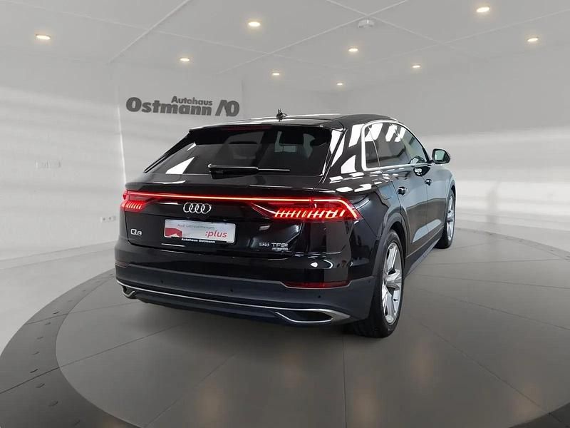 Gebraucht Audi Q8 Ambiente 340 PS (250 kW) 2022 Mythosschwarz metallic SUV