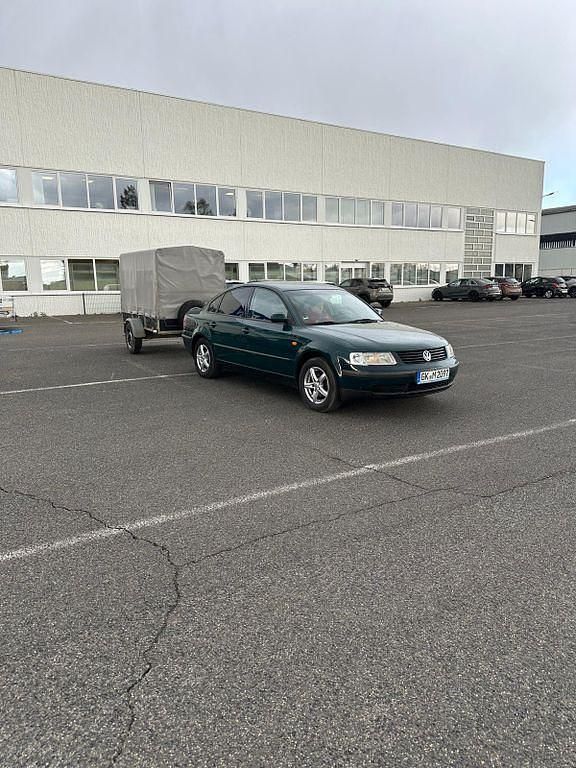 Gebraucht VW Passat Comfortline 125 PS (91 kW) 1997 Grün Limousine