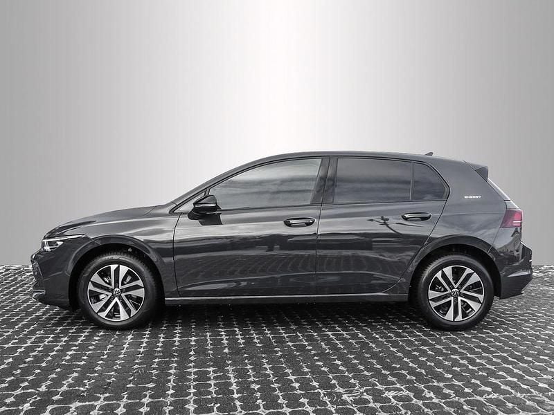 Neu VW Golf VIII Goal 116 PS (85 kW) 2026 Uranograu Limousine