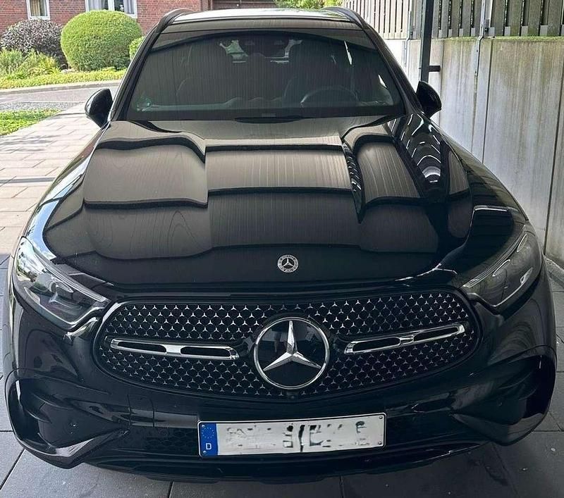 Schwarz Gebraucht 2023 Mercedes GLC220 AMG Line Premium Plus SUV | 57.900 € (Teuer) - Bild 1/4