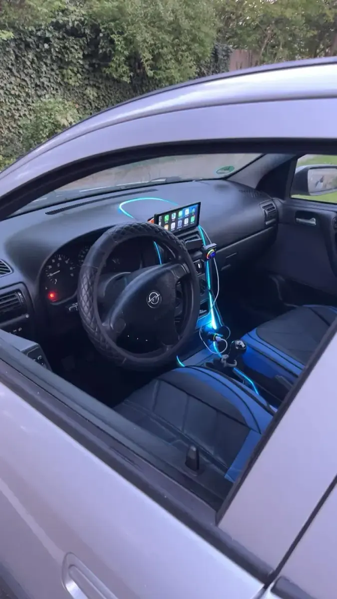 Używany Opel Astra 101 KM (74 kW) 2002 Srebrny Sedan/Limuzyna