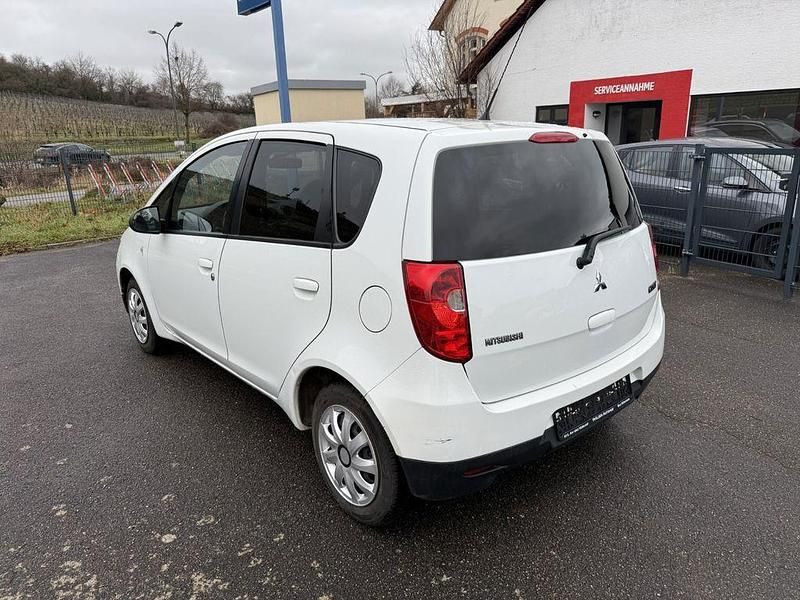 Gebraucht Mitsubishi Colt Edition 95 PS (69 kW) 2010 Weiß Kleinwagen