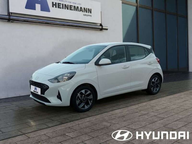 Weiß Neu 2024 Hyundai i10 Trend Kleinwagen | 15.880 € (Guter Preis) - Bild 1/4