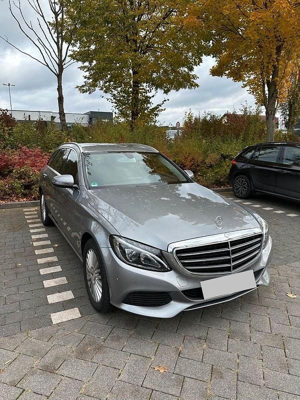 Silber Gebraucht 2015 Mercedes C220 Exclusive Kombi | 18.900 € (Fairer Preis) - Bild 1/4