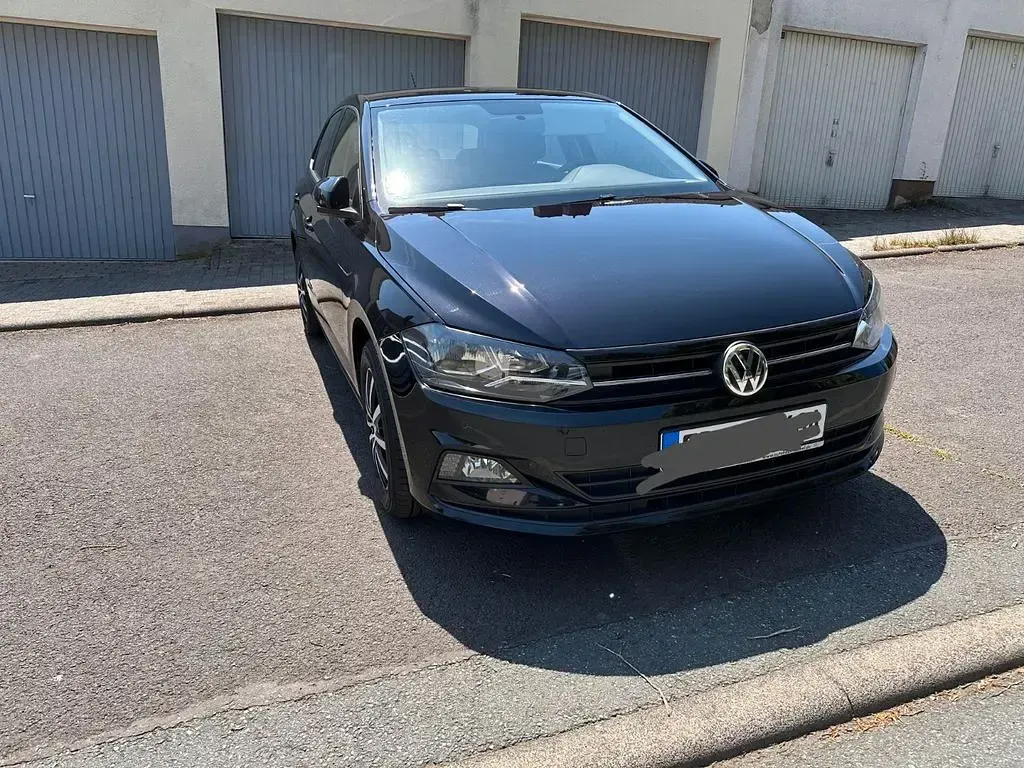 Gebraucht VW Polo Comfortline 95 PS (69 kW) 2018 Schwarz Kleinwagen