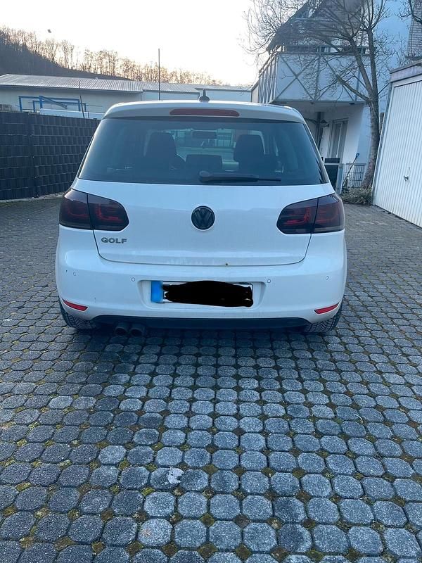 Gebraucht VW Golf 160 PS (117 kW) 2009 Weiß Coupé