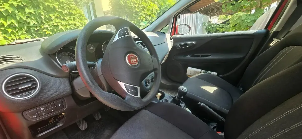 Gebraucht Fiat Punto 69 PS (50 kW) 2015 Rot Kleinwagen