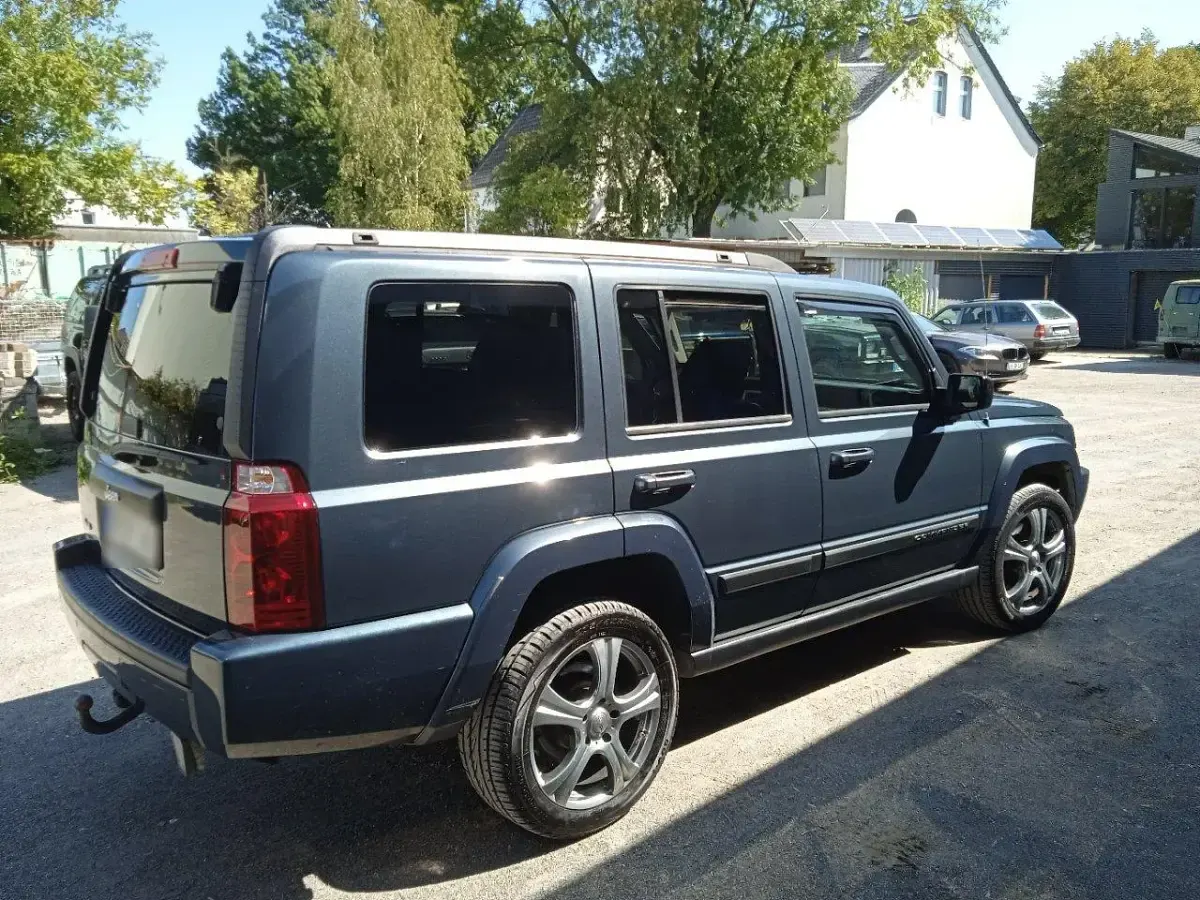 Gebraucht Jeep Commander 184 PS (135 kW) 2007 Andere farben SUV