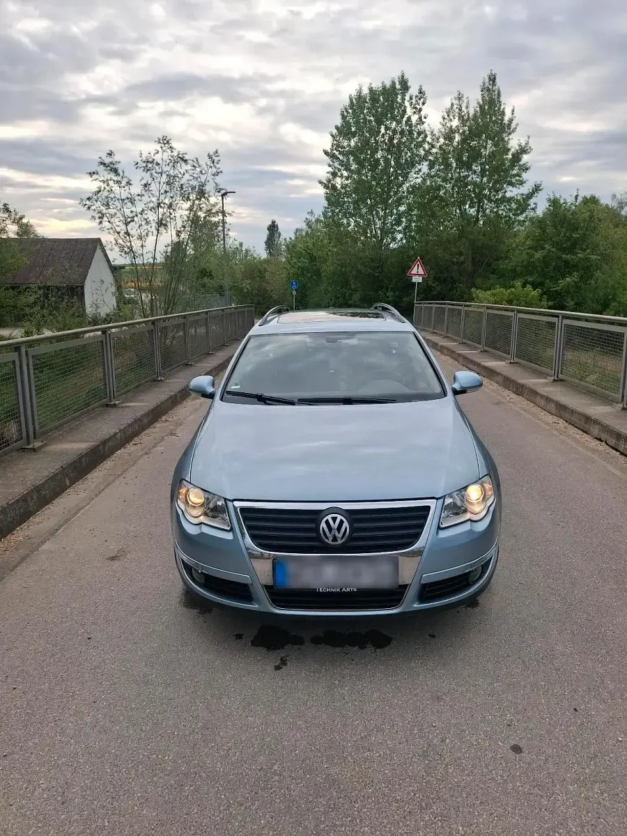 Gebraucht VW Passat 101 PS (74 kW) 2006 Blau Kombi