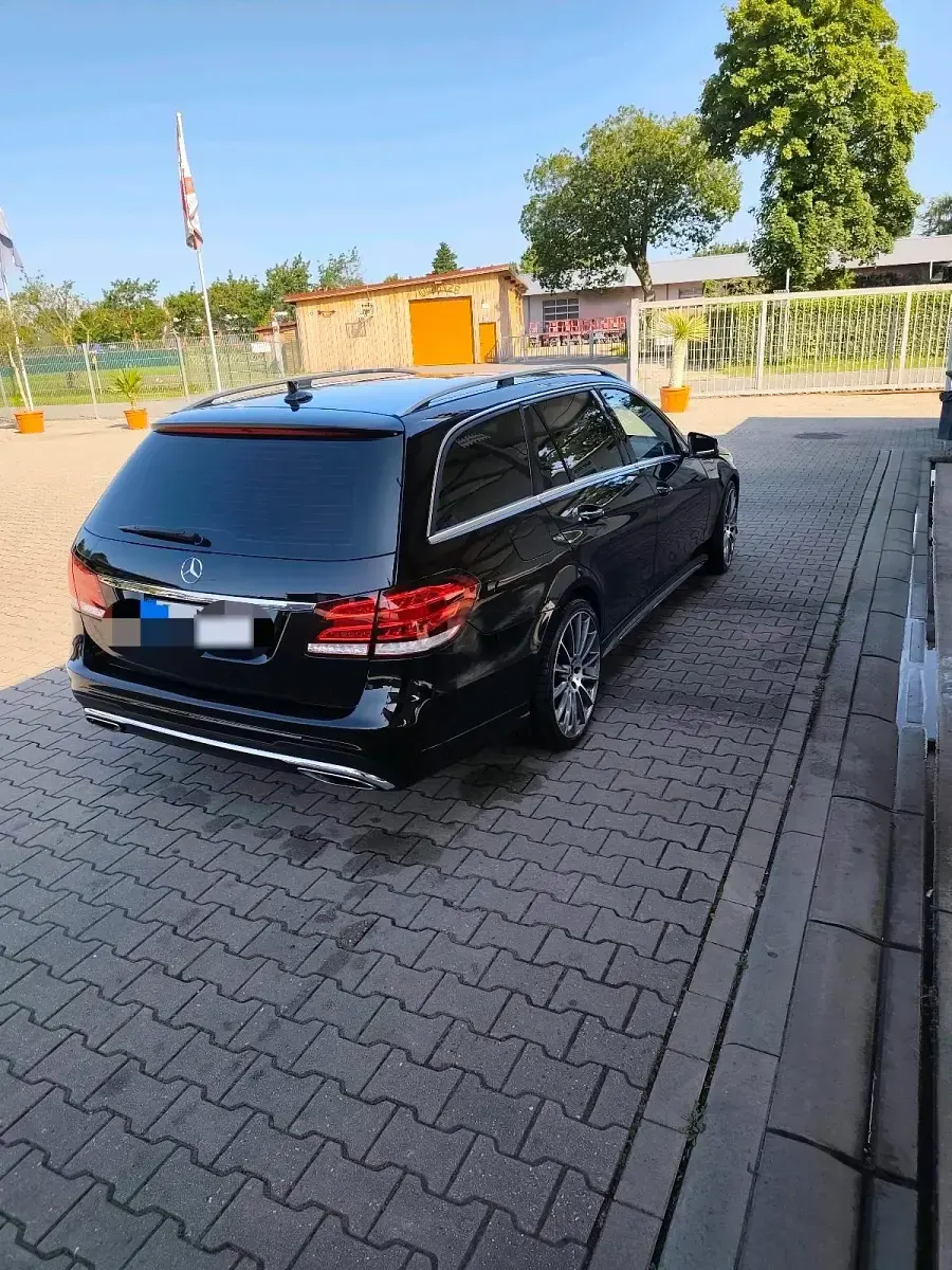 Gebraucht Mercedes E350 Avantgarde 252 PS (185 kW) 2014 Schwarz Kombi
