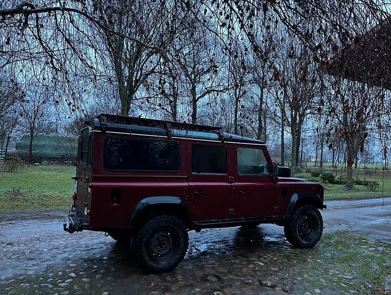 Rot Gebraucht 2005 Land Rover Defender SUV | 29.995 € - Bild 1/4