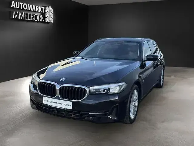 Gebraucht BMW 530e Sport Line 292 PS (214 kW) 2021 Schwarz Limousine