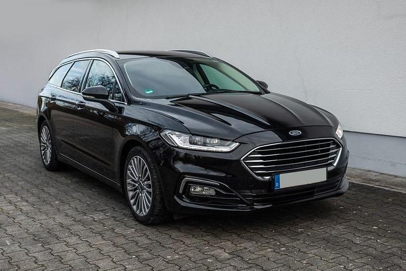 Schwarz Gebraucht 2022 Ford Mondeo Titanium Limousine | 19.900 € (Fairer Preis) - Bild 1/4