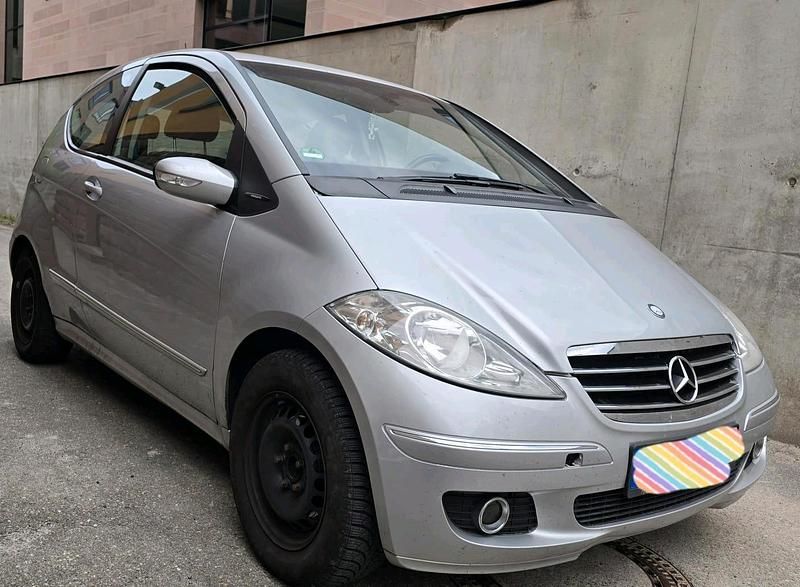 Grau Gebraucht 2004 Mercedes A170 Avantgarde Kleinwagen | 2.000 € (Fairer Preis) - Bild 1/4