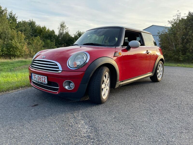 Rot Gebraucht 2008 Mini Cooper D Kleinwagen | 1.398 € - Bild 1/4