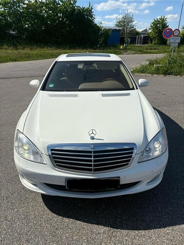 Weiß Gebraucht 2008 Mercedes S320 Limousine | 8.300 € (Fairer Preis) - Bild 1/4