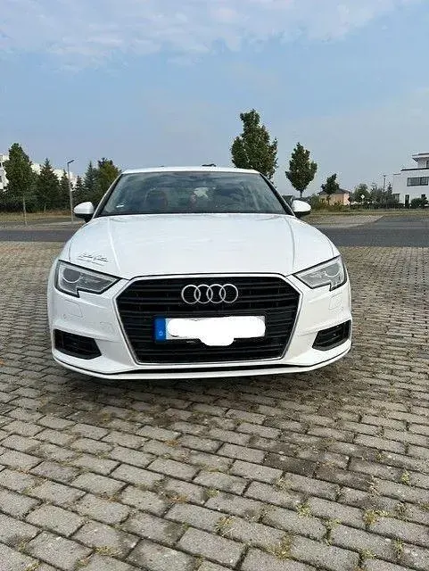 Gebraucht Audi A3 Design 150 PS (110 kW) 2017 Weiß Limousine