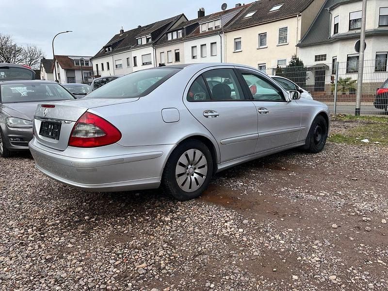 Gebraucht Mercedes E200 136 PS (100 kW) 2007 Limousine