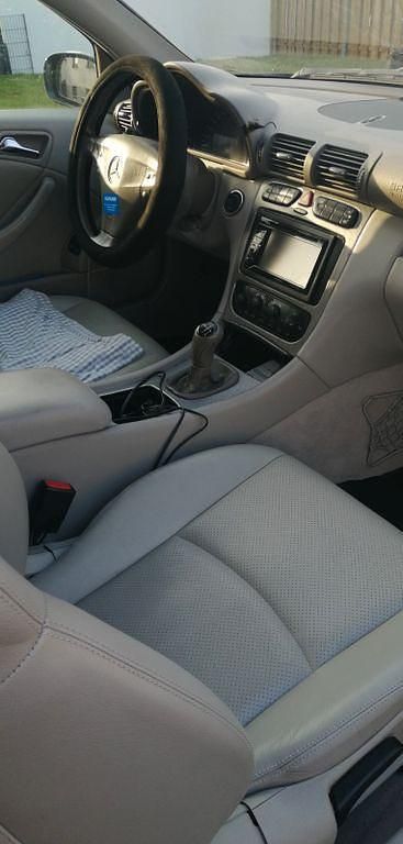 Gebraucht Mercedes 200 163 PS (119 kW) 2002 Blau