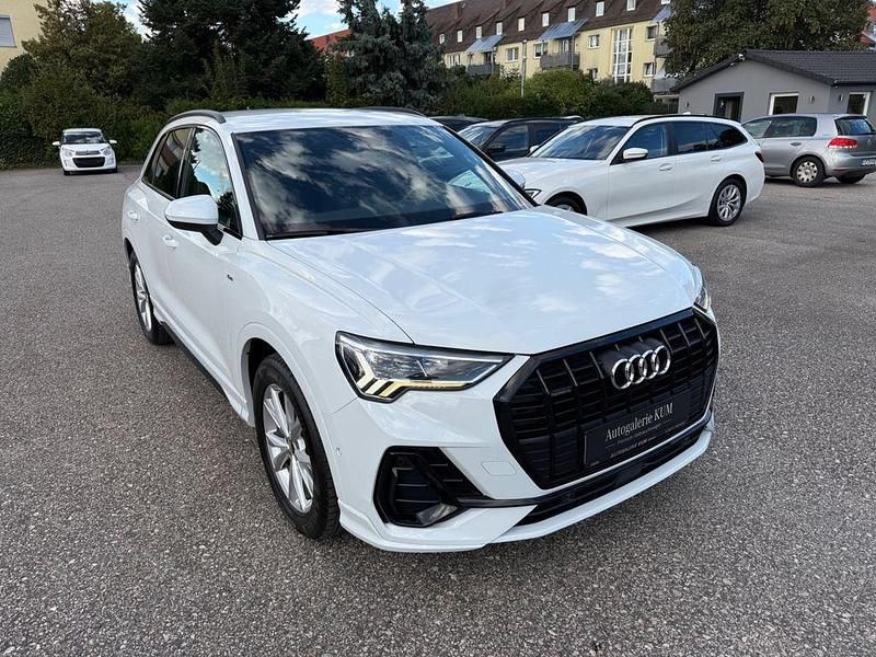 Gletscherweiß metallic Gebraucht 2021 Audi Q3 S-Line SUV | 22.950 € - Bild 1/4