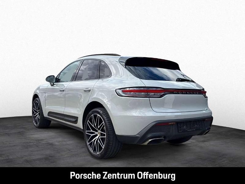 Gebraucht Porsche Macan Basis 265 PS (194 kW) 2023 Hellgrau SUV