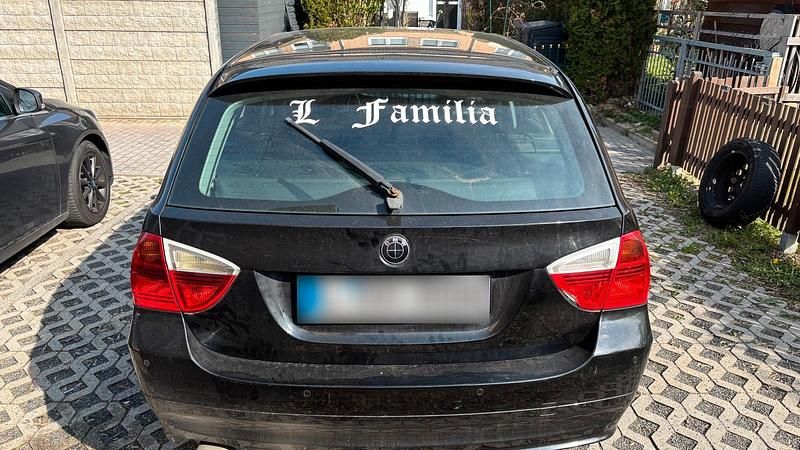 Gebraucht BMW 318 143 PS (105 kW) 2008 Schwarz Kombi