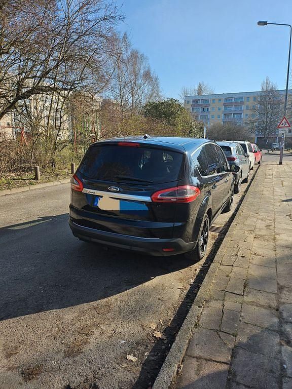 Gebraucht Ford S-MAX S 140 PS (102 kW) 2015 Schwarz Van / Kleinbus