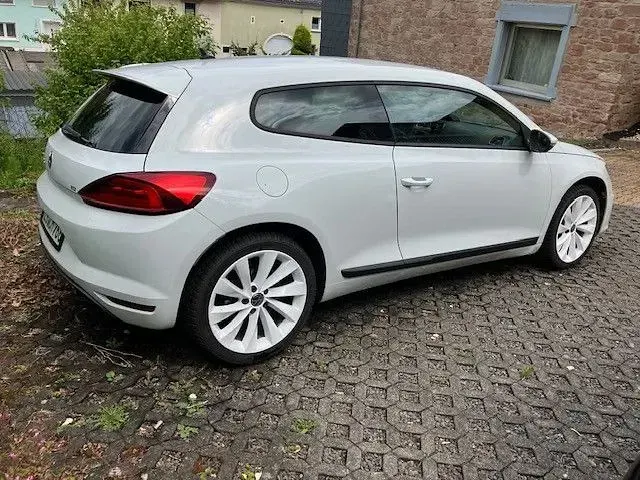 Gebraucht VW Scirocco 125 PS (91 kW) 2015 Weiß Coupé