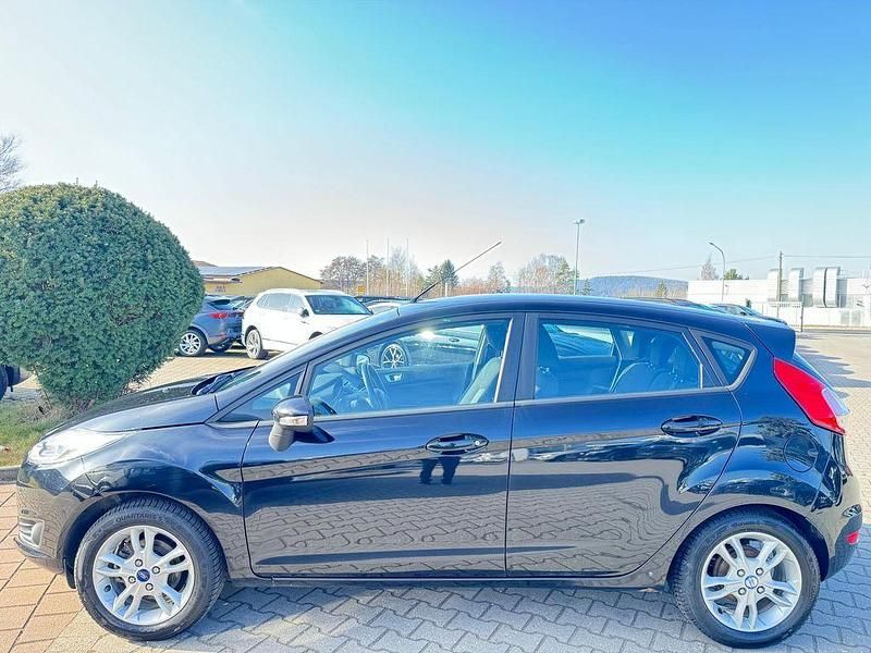 Gebraucht Ford Fiesta Trend 80 PS (58 kW) 2015 Schwarz Limousine