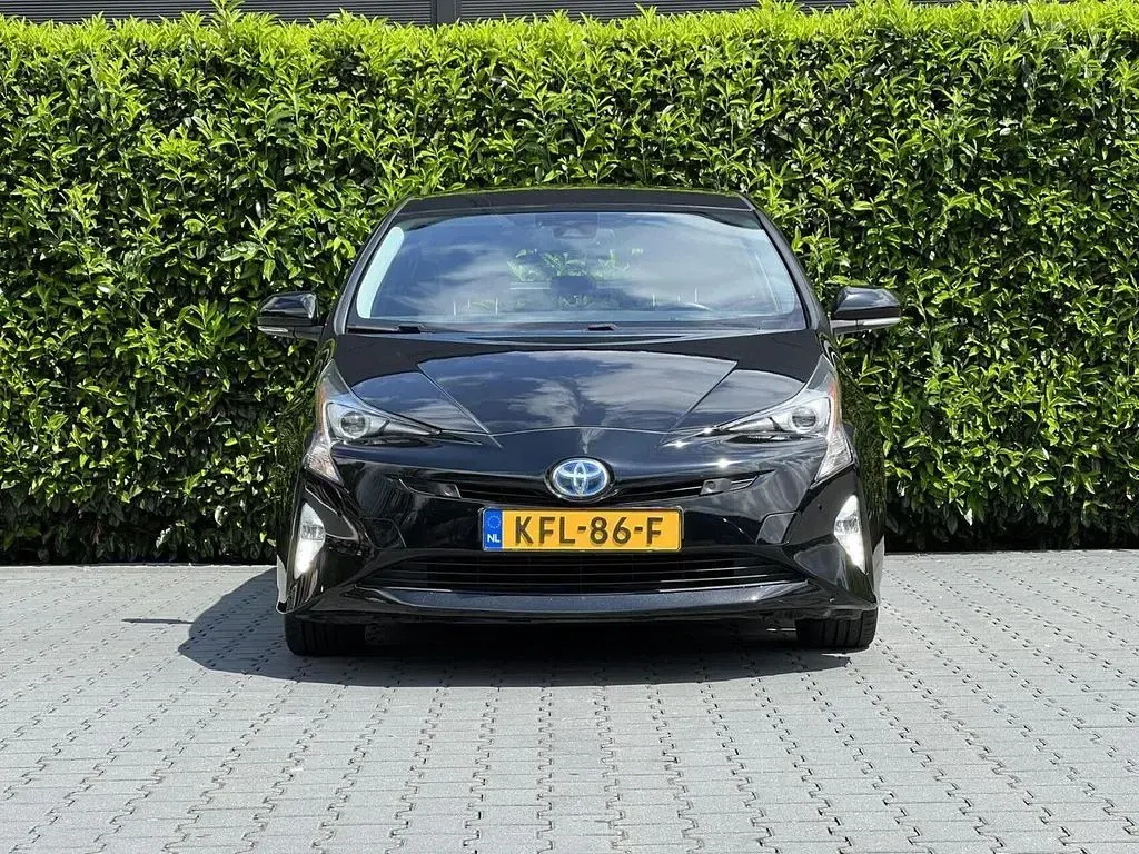 Gebraucht Toyota Prius 122 PS (89 kW) 2017 Schwarz Limousine