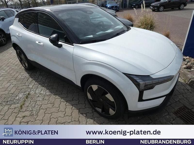 Crystal white (weiß) Gebraucht 2024 Volvo EX30 Plus SUV | 38.290 € (Fairer Preis) - Bild 1/4