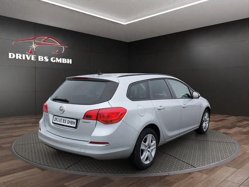 Gebraucht Opel Astra 140 PS (102 kW) 2016 Silber Kombi