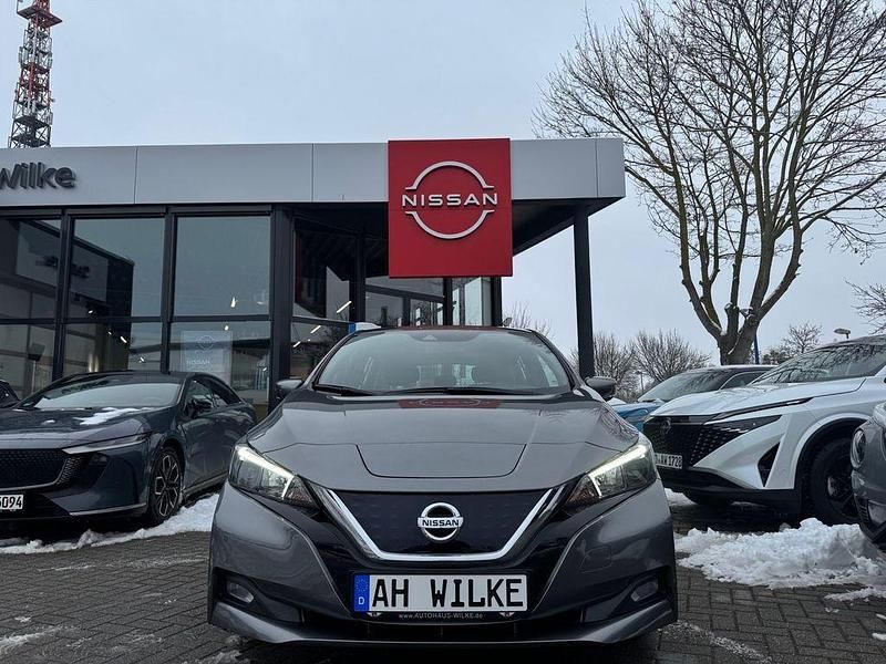 Gebraucht Nissan Leaf 360º 110 kW (150 PS) 2021 Gun metallic (m) Kleinwagen