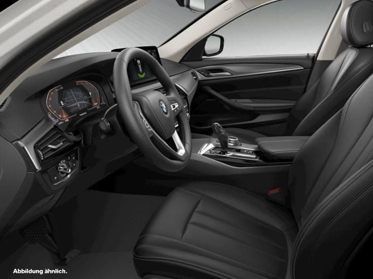 Gebraucht BMW 520 Efficient Dynamics 190 PS (139 kW) 2022 Mineralweiss metallic Kombi