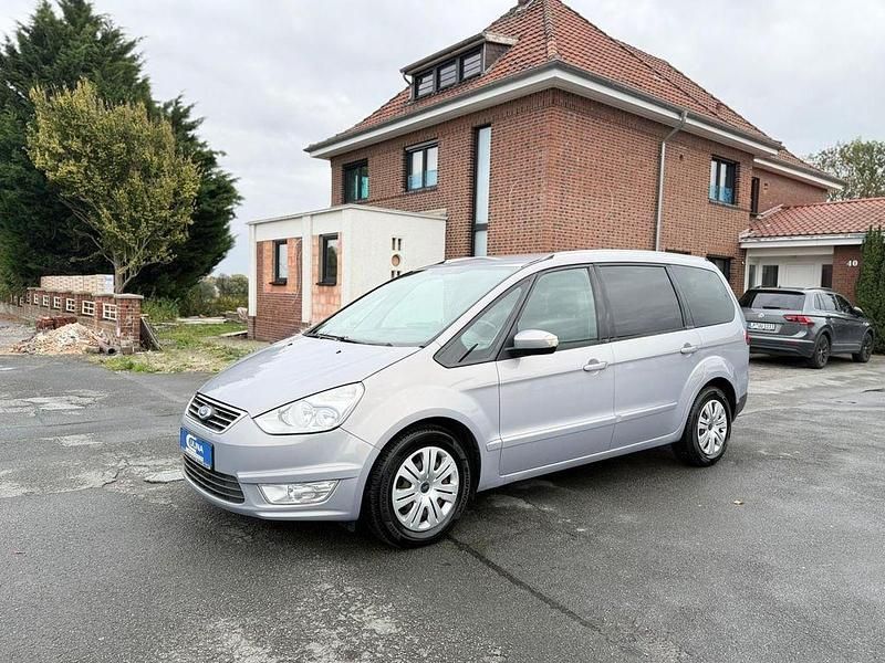 Silber Gebraucht 2010 Ford Galaxy Trend Van / Kleinbus | 3.800 € (Etwas zu teuer) - Bild 1/4