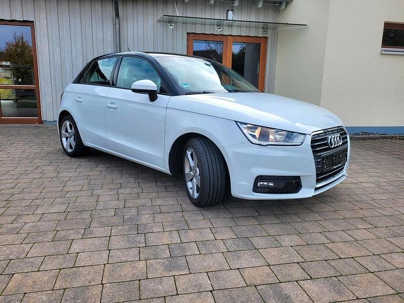 Gebraucht Audi A1 Sportback 90 PS (66 kW) 2015 Weiß Kleinwagen