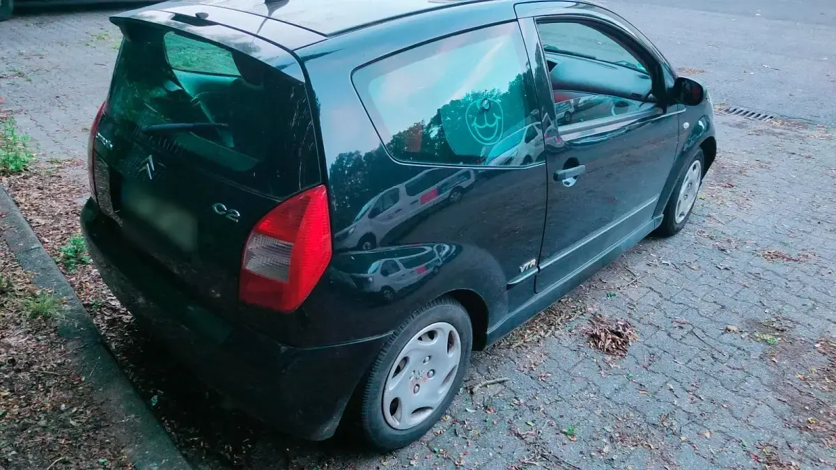 Gebraucht Citroën C2 75 PS (55 kW) 2007 Schwarz Kleinwagen