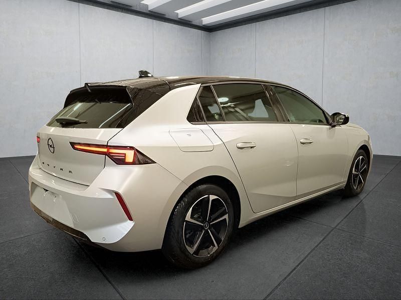 Gebraucht Opel Astra 131 PS (96 kW) 2025 Grau Limousine