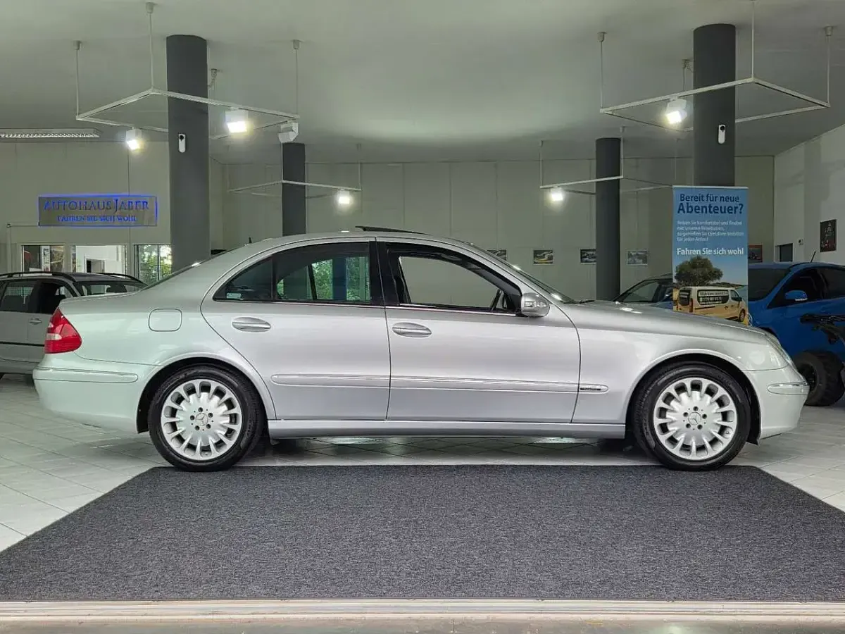 Gebraucht Mercedes E500 306 PS (225 kW) 2004 Silber Limousine