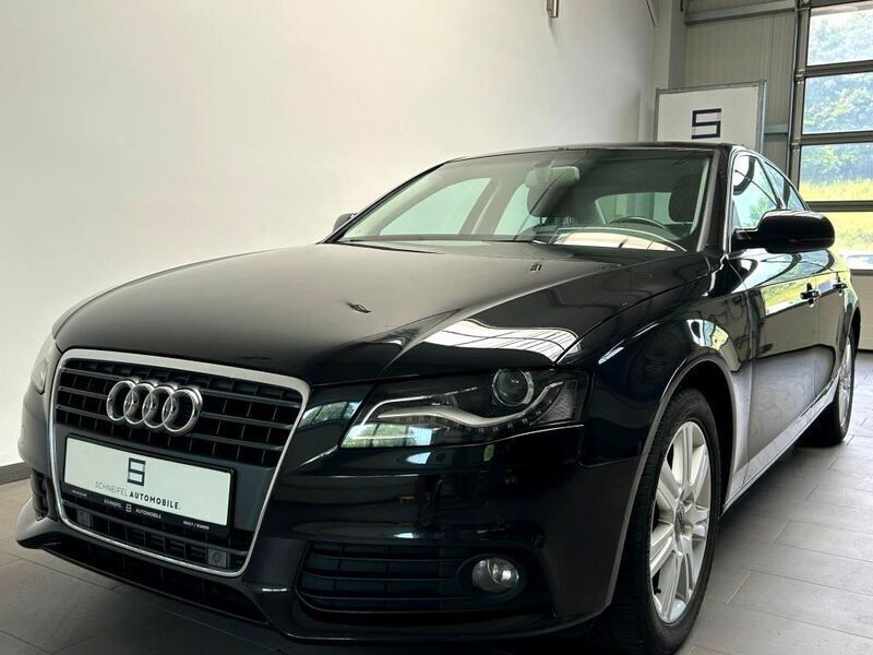 Schwarz Gebraucht 2011 Audi A4 Ambiente Limousine | 7.999 € (Guter Preis) - Bild 1/4