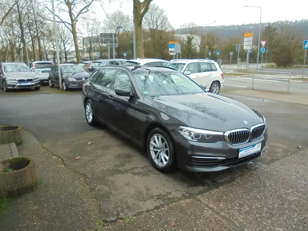 Gebraucht BMW 530 265 PS (194 kW) 2018 Grau Limousine