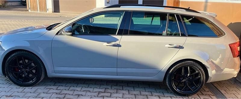 Gebraucht Skoda Octavia RS 184 PS (135 kW) 2020 Grau Kombi