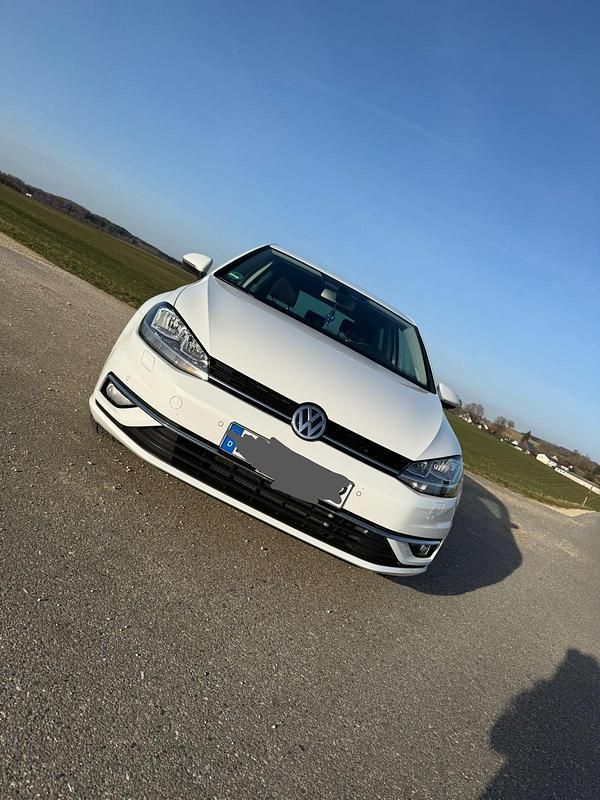 Gebraucht VW Golf VII Join 116 PS (85 kW) 2018 Weiß Limousine