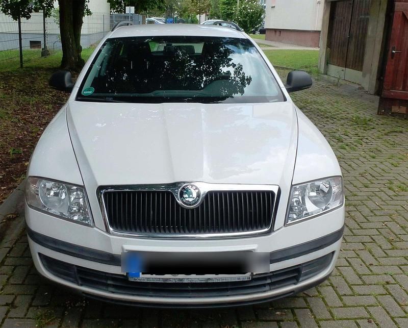 Gebraucht 2011 Skoda Octavia Kombi | 4.800 € (Superpreis) - Bild 1/4