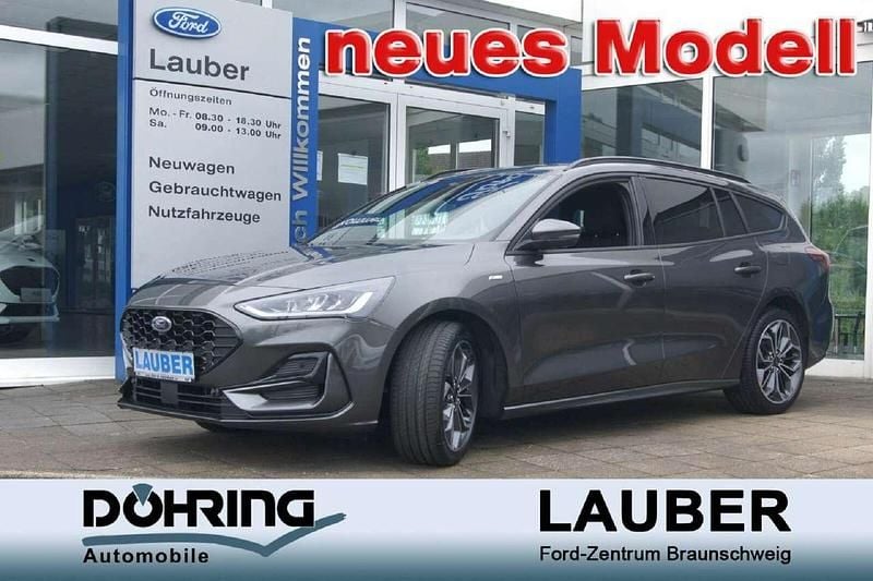 Magneticgrau (grau) Gebraucht 2022 Ford Focus ST-Line Kombi | 21.975 € (Fairer Preis) - Bild 1/4