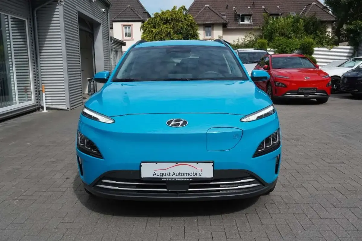 Gebraucht Hyundai Kona Trend 100 kW (136 PS) 2023 Blau SUV